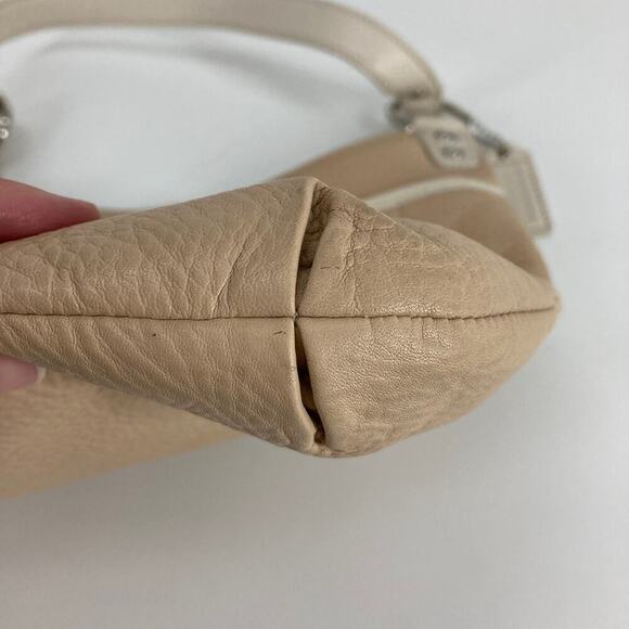 COACH F19265 NWT TAN, CREAM PEBBLED LEATHER CROSSBODY BAG - Picture 11 of 14